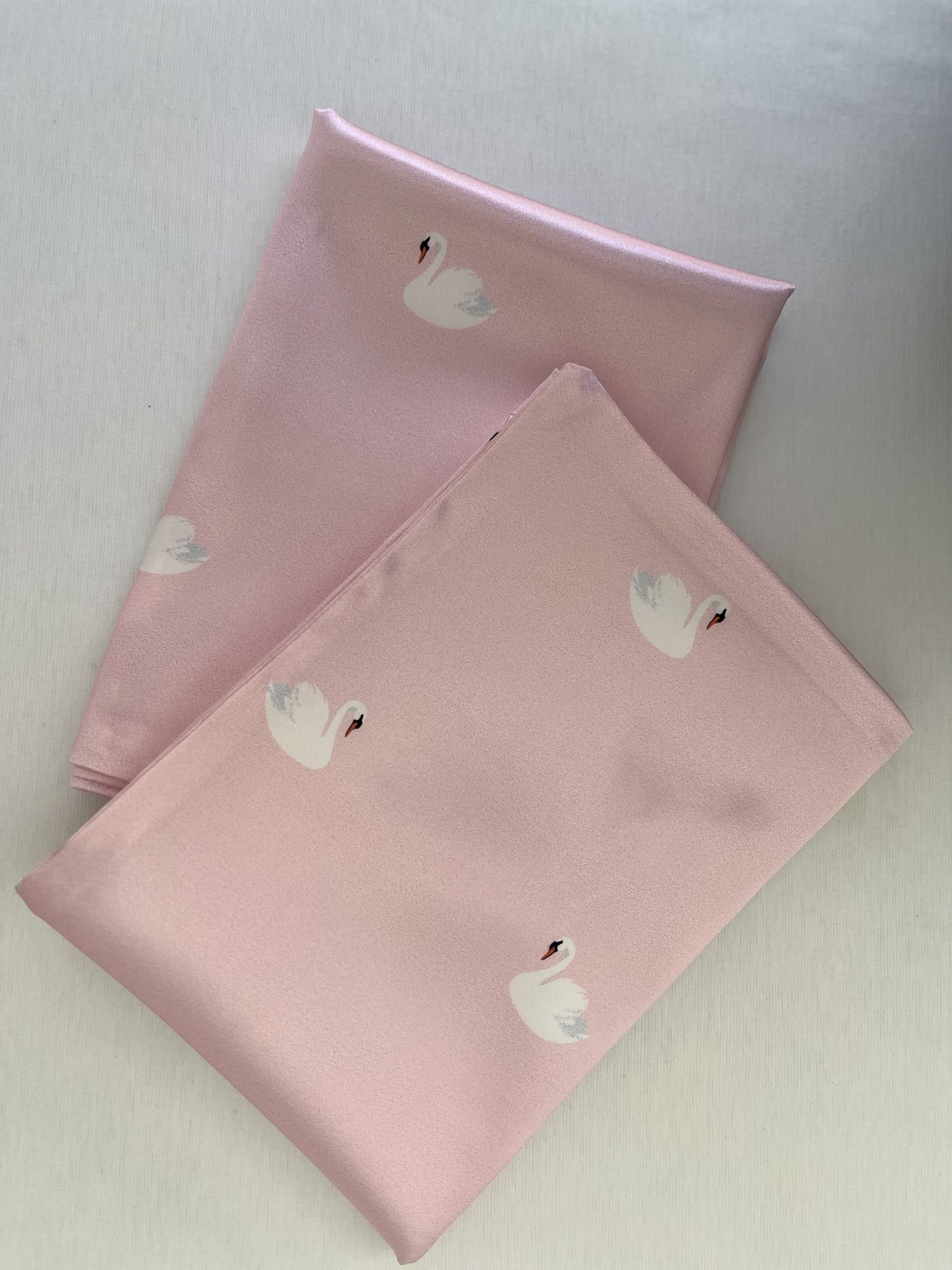 روبالشتی Pink swan